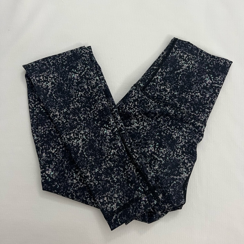 Lululemon high waisted wunder under leggings. Size 2 full length.